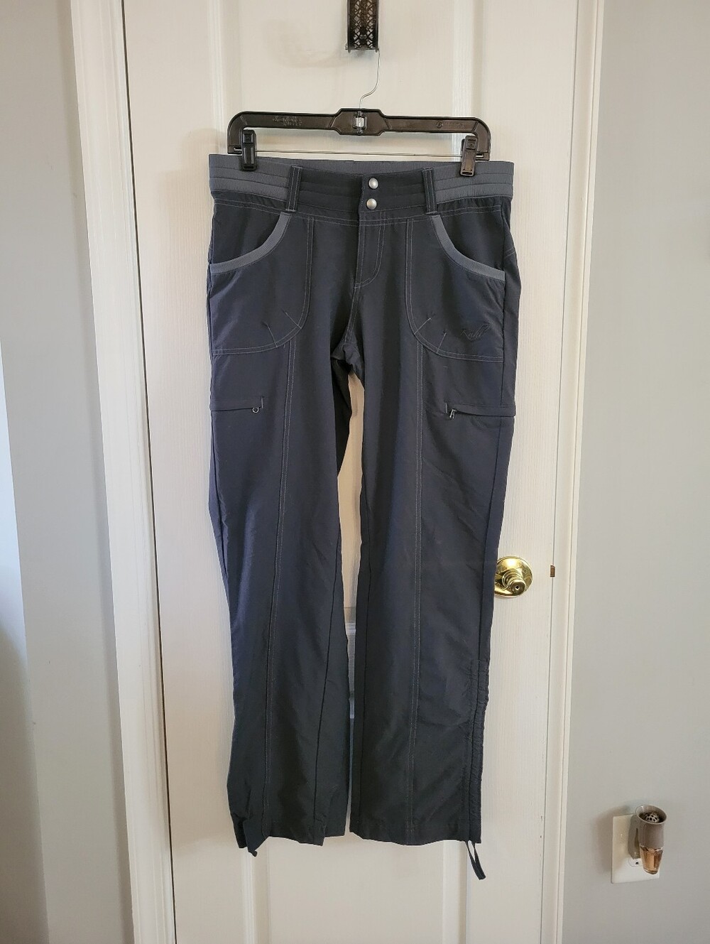 KÜHL Women's Durango Cargo Hiking Pants Charcoal Gray Size 8 Reg Cinch Legs